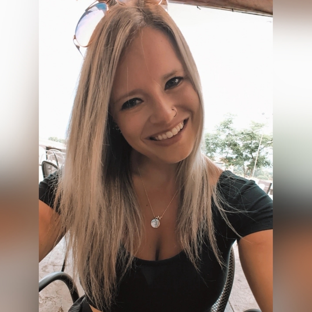 Meet your Posher, Stephanie